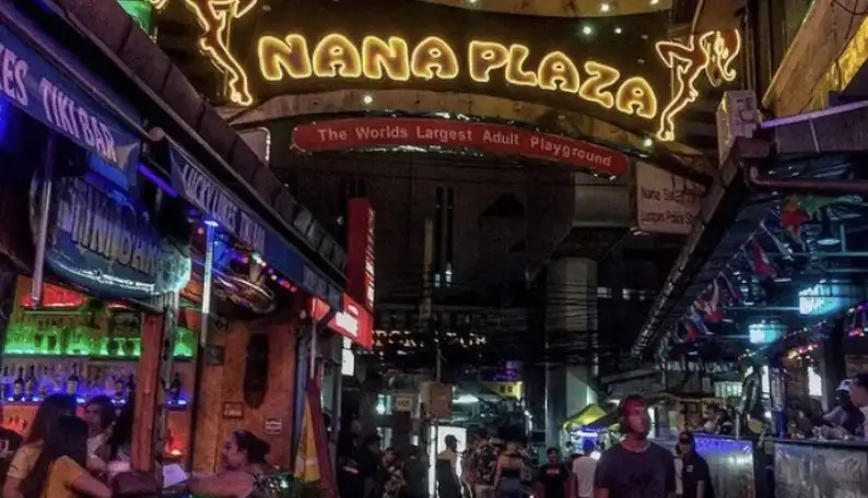 A Glowing Maze in Sukhumvit’s Core