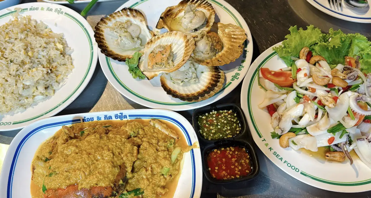 Exploring Bangkok’s Food Scene: A DIY Food Tour Adventure