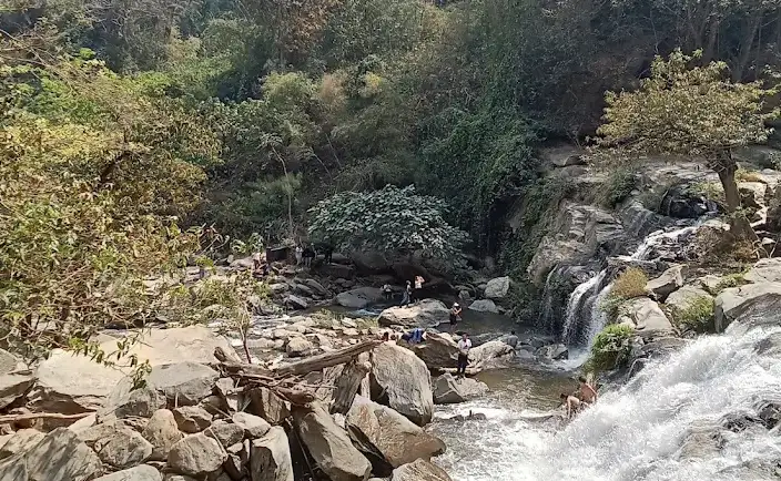 Mae Ya Waterfall: A Detailed Journey to Doi Inthanon’s Hidden Treasure 2 Mae Ya Waterfall 1