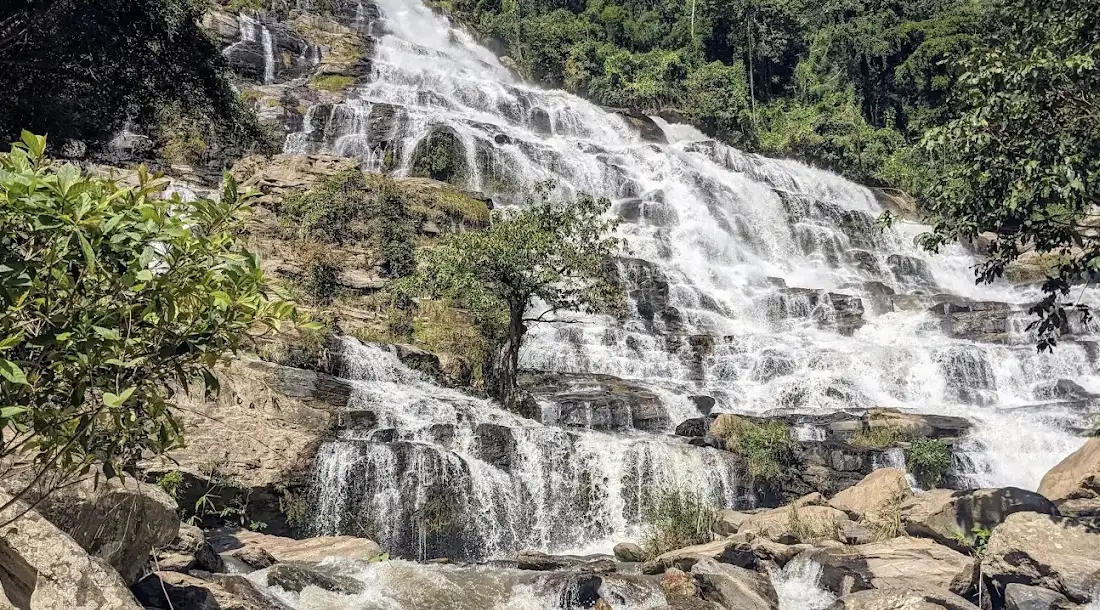 Mae Ya Waterfall: A Detailed Journey to Doi Inthanon’s Hidden Treasure