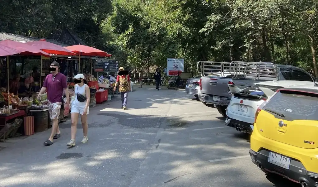 Mae Ya Waterfall: A Detailed Journey to Doi Inthanon’s Hidden Treasure 3 The parking lot at Mae Ya