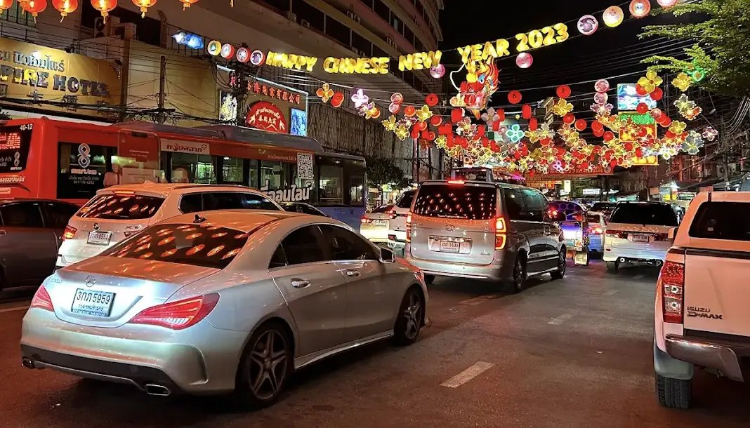 Yaowarat, Bangkok’s Chinatown: A Culinary and Cultural Adventure