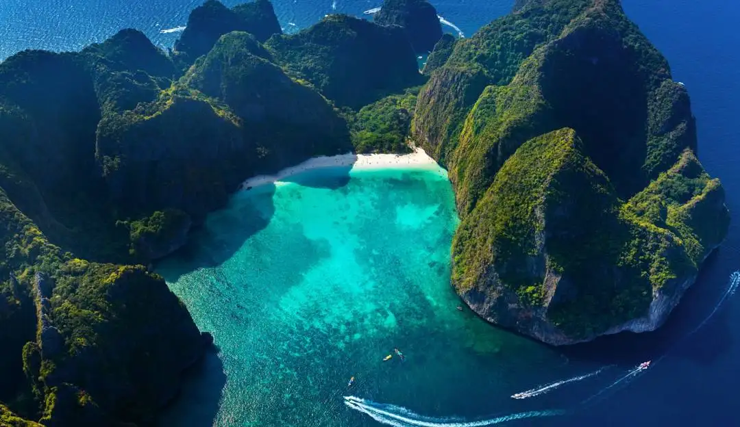 Koh Phi Phi travel tips for a stunning island escape