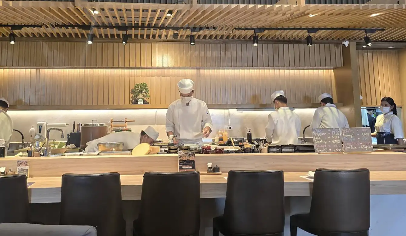 A Culinary Escape at Shichi Japanese Restaurant: A Traveler’s Review