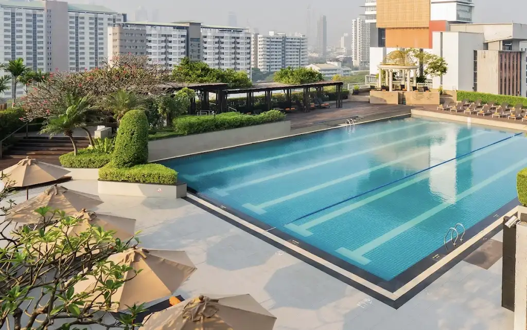 Pathumwan Princess Hotel Review: A Traveler’s Experience in the Heart of Bangkok