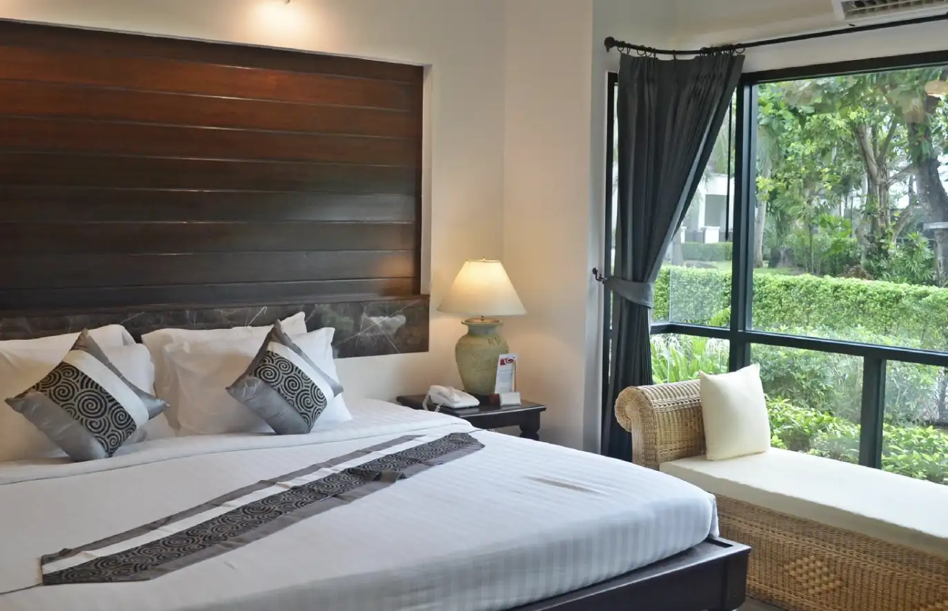 The Room - Comfort with a View