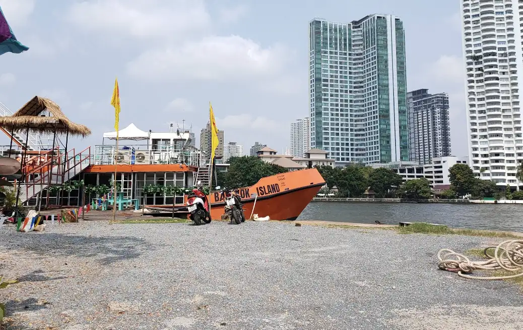 Top Suburbs to Stay in Bangkok for Travelers