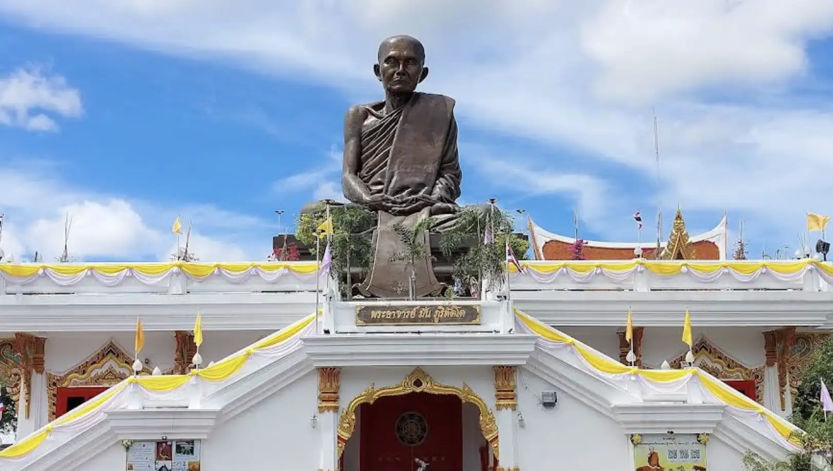 A Traveler’s Guide to Wat Phutthabucha: Finding Peace in Bangkok’s Hidden Temple