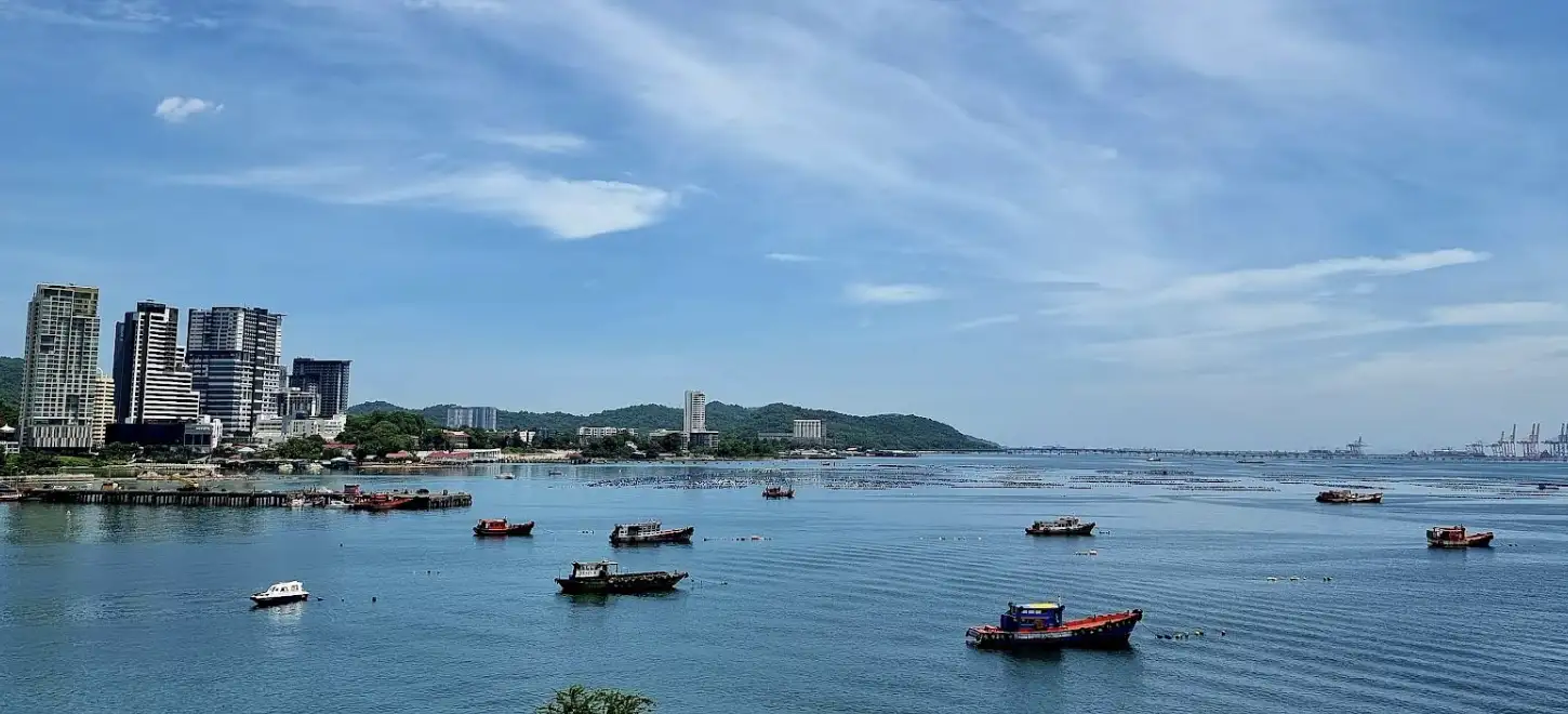A Comprehensive Review of Ko Loi: A Hidden Gem in Si Racha, Thailand
