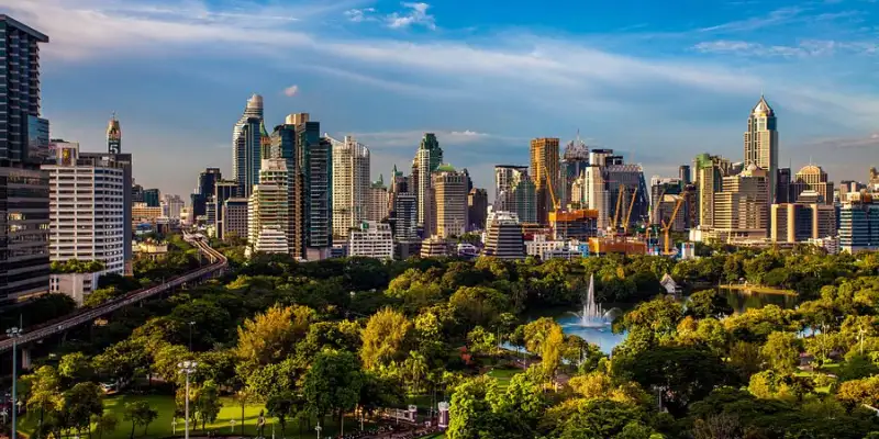 Modern Bangkok, Green Spaces & Rooftop Views