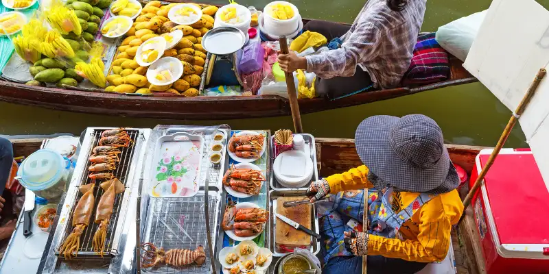 Chợ nổi Damnoen Saduak