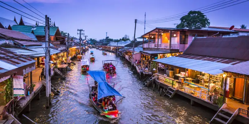 Chợ nổi Amphawa