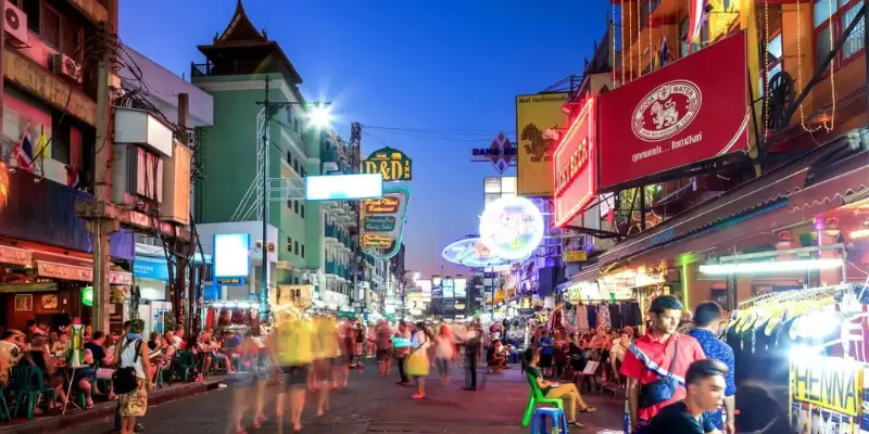 Khao San Road – Dành cho ai thích không khí trẻ, sôi động và "bụi"